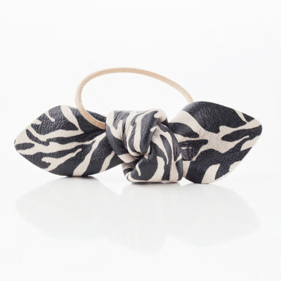 How to get the look - Leather Bow Small Hair Tie - Zebra