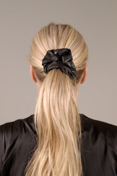 How to get the look - Leather Scrunchie - Black